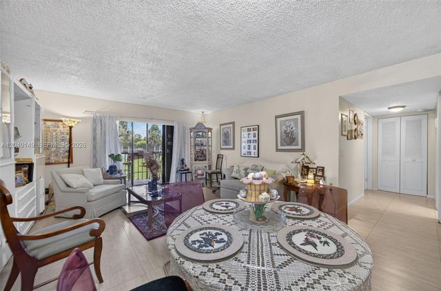 8415 SW 107th Avenue 240W, Miami, FL 33173