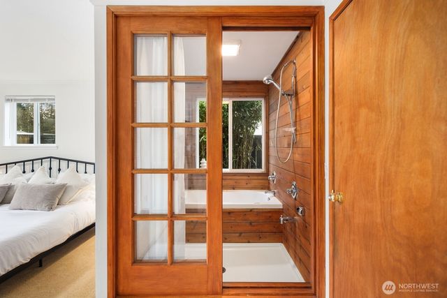 2321 NE 128th Street, Seattle, WA 98125