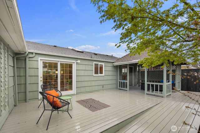 2321 NE 128th Street, Seattle, WA 98125