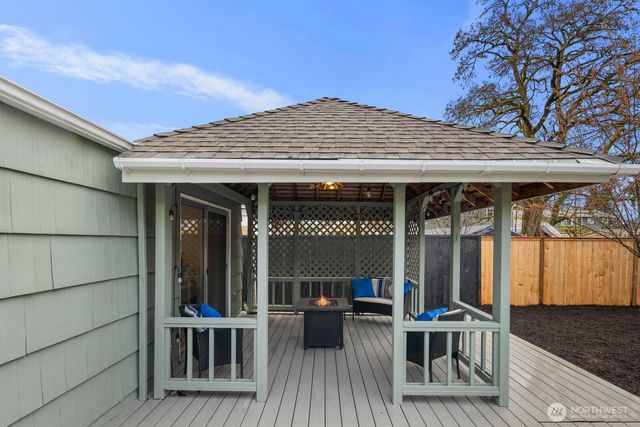 2321 NE 128th Street, Seattle, WA 98125