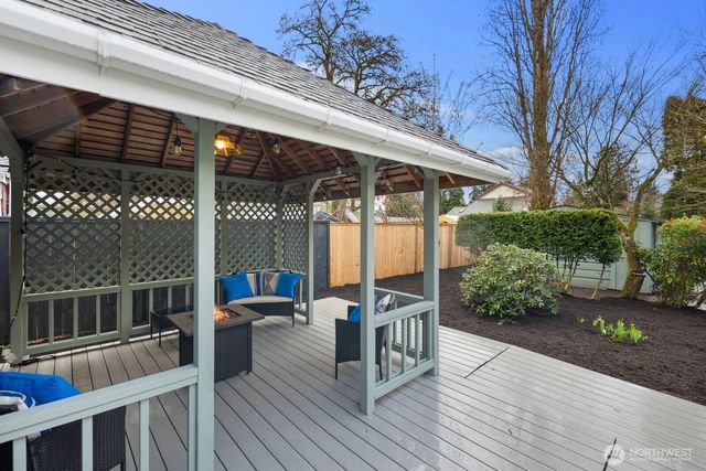 2321 NE 128th Street, Seattle, WA 98125