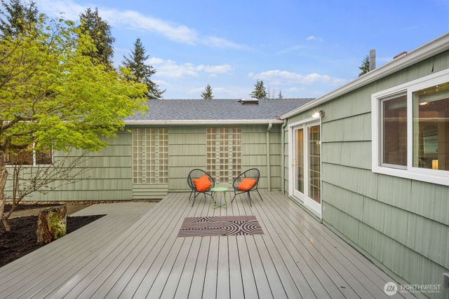 2321 NE 128th Street, Seattle, WA 98125