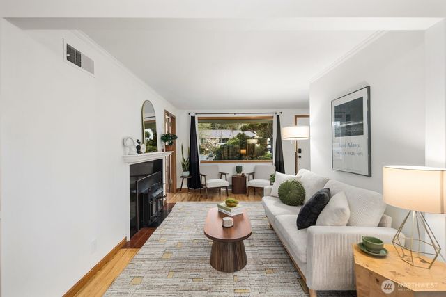 2321 NE 128th Street, Seattle, WA 98125