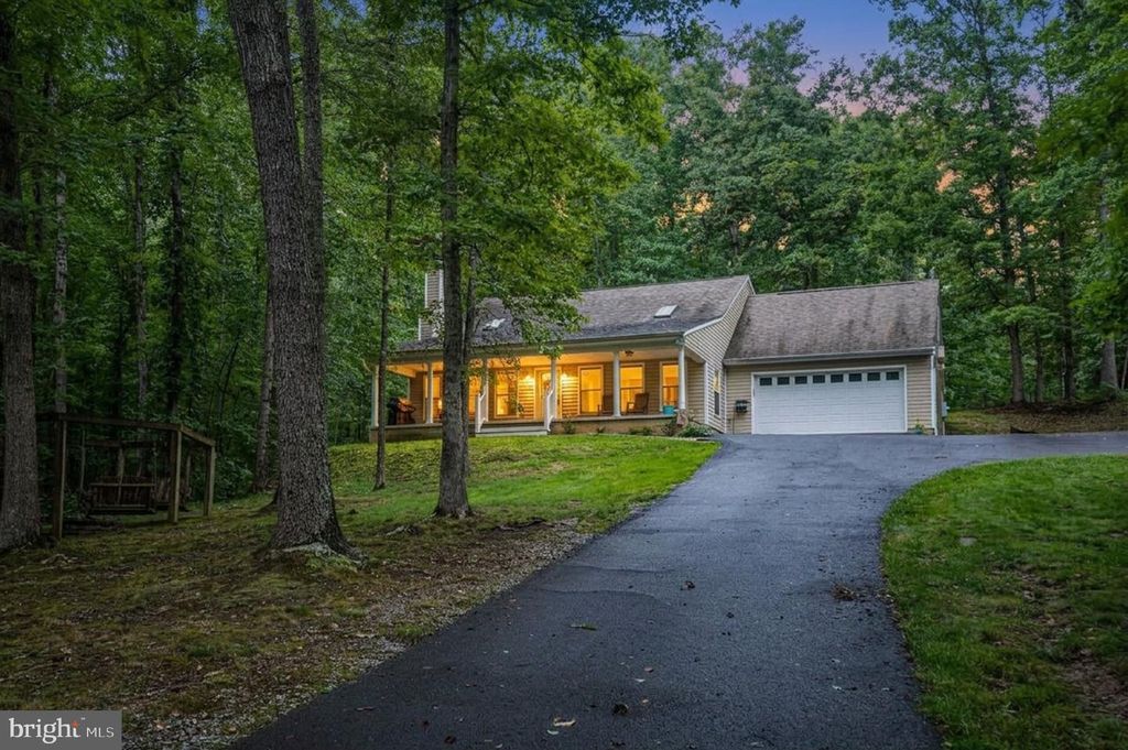 27 TAMARACK TER, Mineral, VA 23117
