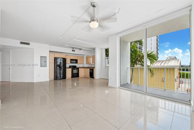 3180 SW 22nd Ter 601, Miami, FL 33145