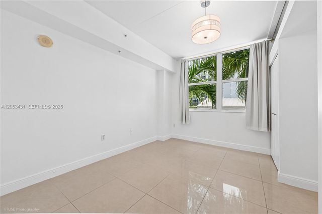 3180 SW 22nd Ter 601, Miami, FL 33145