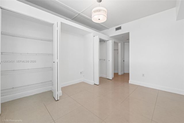 3180 SW 22nd Ter 601, Miami, FL 33145
