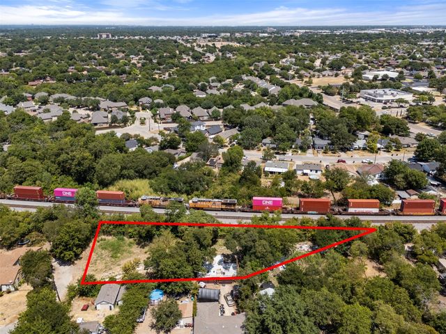 15 Wilkes Avenue, Dallas, TX 75227
