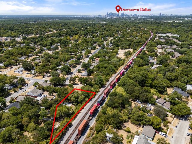 15 Wilkes Avenue, Dallas, TX 75227