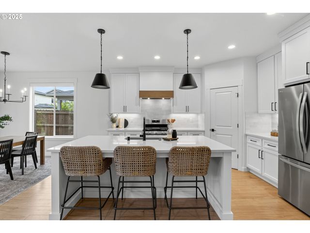 826 Se 37TH St, Battle Ground, WA 98604