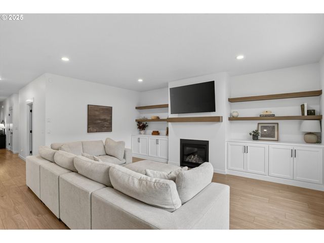 826 Se 37TH St, Battle Ground, WA 98604