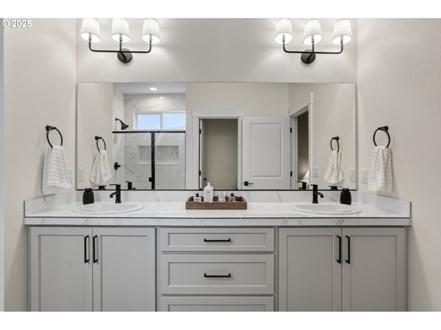 826 Se 37TH St, Battle Ground, WA 98604