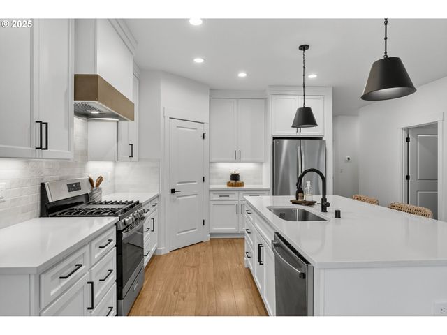 826 Se 37TH St, Battle Ground, WA 98604