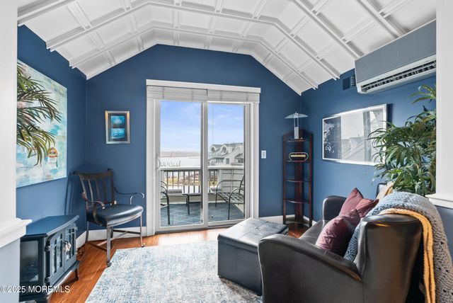 210 Ashley Avenue, Brielle, NJ 08730