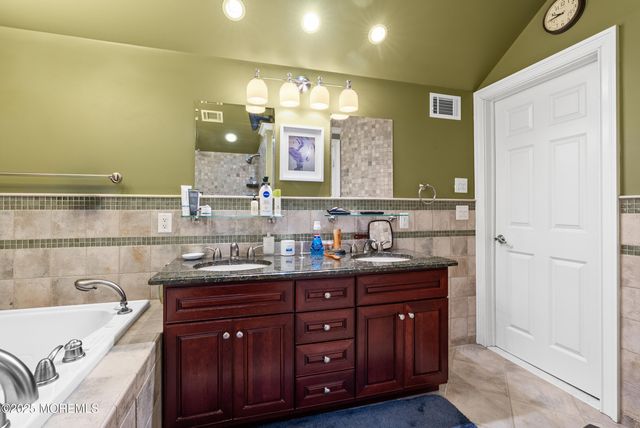 210 Ashley Avenue, Brielle, NJ 08730