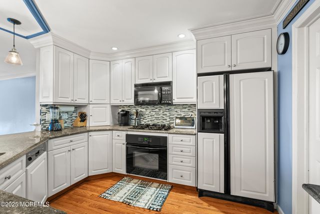 210 Ashley Avenue, Brielle, NJ 08730