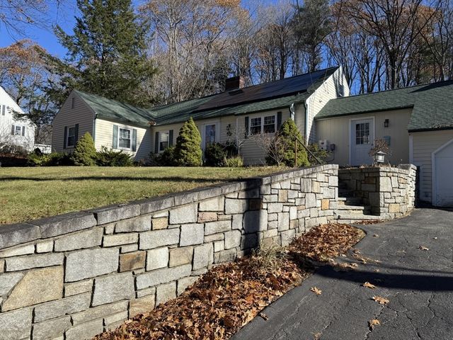 100 Lawrence Street, Gardner, MA 01440