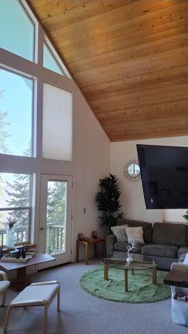 54622 Manzanita Drive, Sequoia Crest, CA 93265