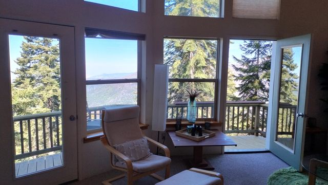 54622 Manzanita Drive, Sequoia Crest, CA 93265