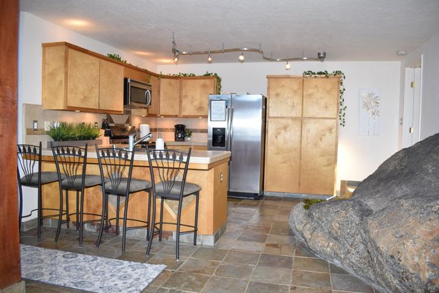 54622 Manzanita Drive, Sequoia Crest, CA 93265