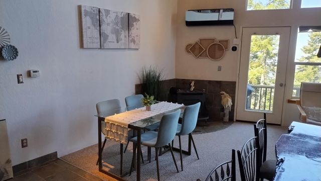 54622 Manzanita Drive, Sequoia Crest, CA 93265