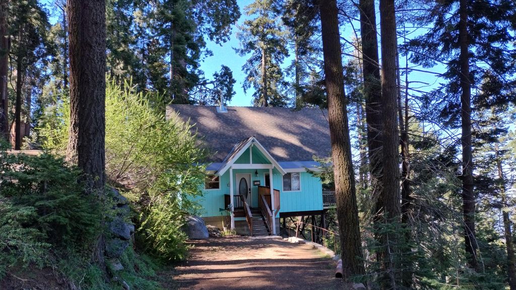 54622 Manzanita Drive, Sequoia Crest, CA 93265