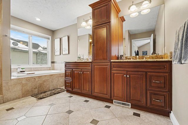 191 Turnberry Lane, Battle Creek City, MI 49015