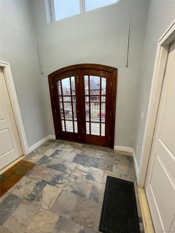 524 E Kirby Street, Wayne, MI 48220