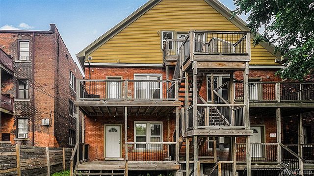 524 E Kirby Street, Wayne, MI 48220