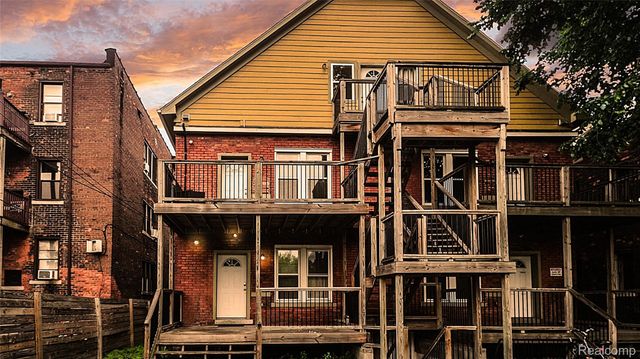 524 E Kirby Street, Wayne, MI 48220