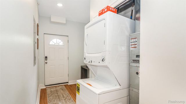 524 E Kirby Street, Wayne, MI 48220