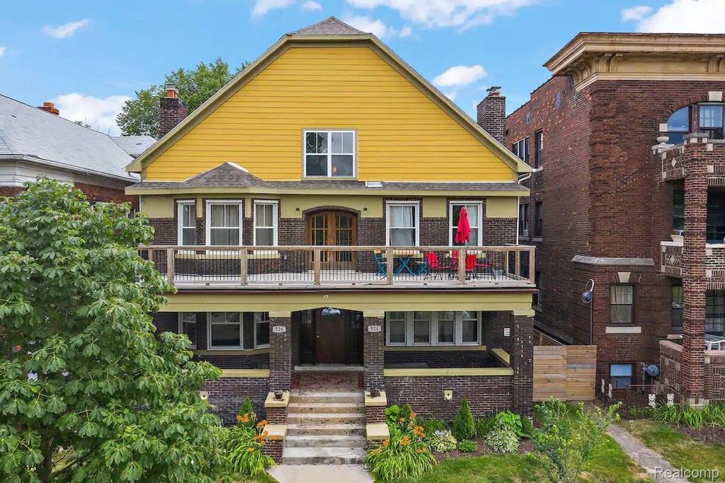 524 E Kirby Street, Wayne, MI 48220