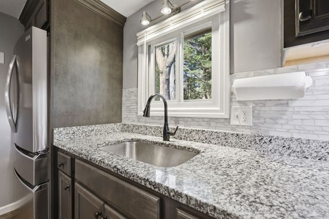 12 Knollwood Rd, Southwick, MA 01077