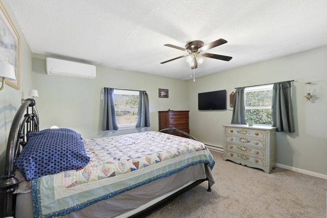 12 Knollwood Rd, Southwick, MA 01077