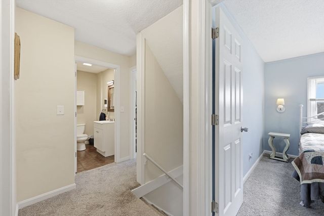 12 Knollwood Rd, Southwick, MA 01077