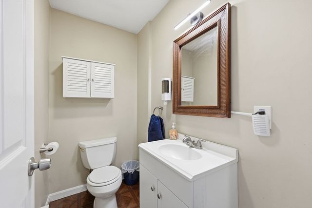 12 Knollwood Rd, Southwick, MA 01077