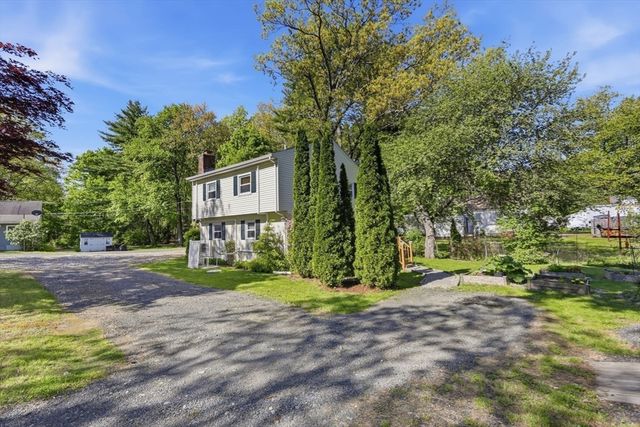 12 Knollwood Rd, Southwick, MA 01077