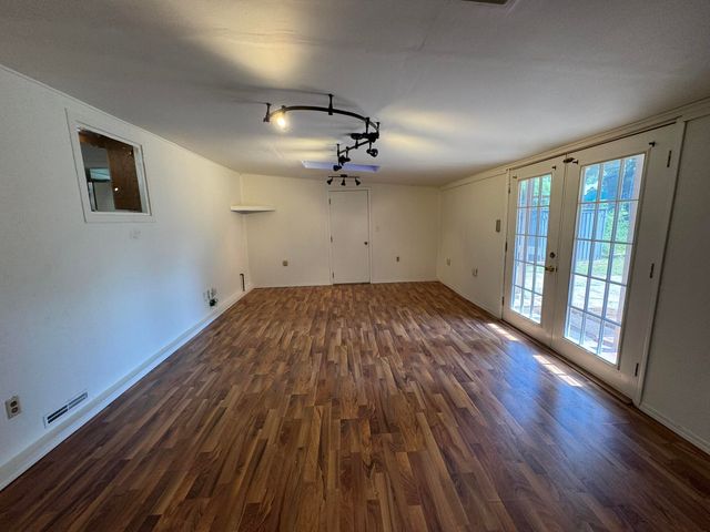 2754 N Pierce Avenue, Springfield, MO 65803