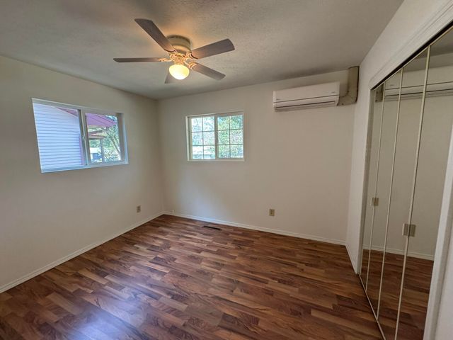 2754 N Pierce Avenue, Springfield, MO 65803