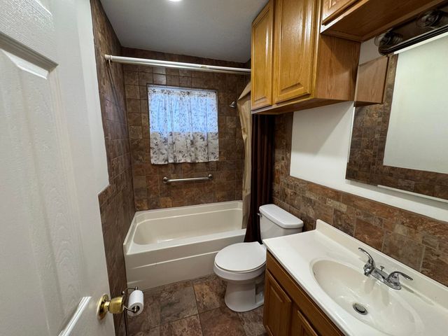 2754 N Pierce Avenue, Springfield, MO 65803