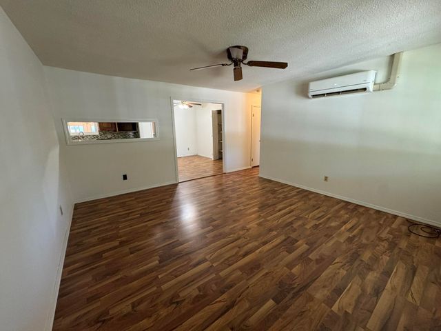2754 N Pierce Avenue, Springfield, MO 65803