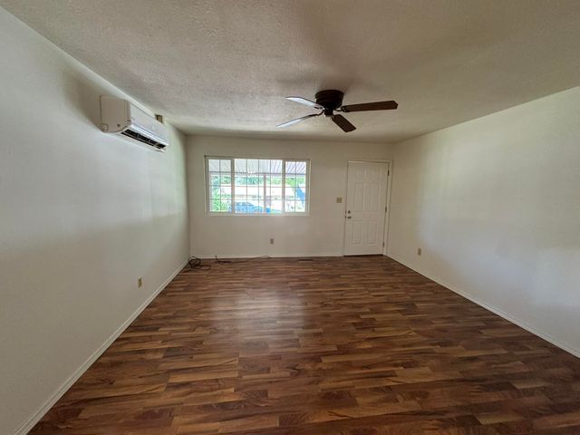 2754 N Pierce Avenue, Springfield, MO 65803