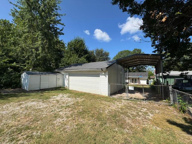 2754 N Pierce Avenue, Springfield, MO 65803