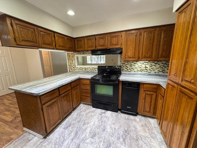 2754 N Pierce Avenue, Springfield, MO 65803