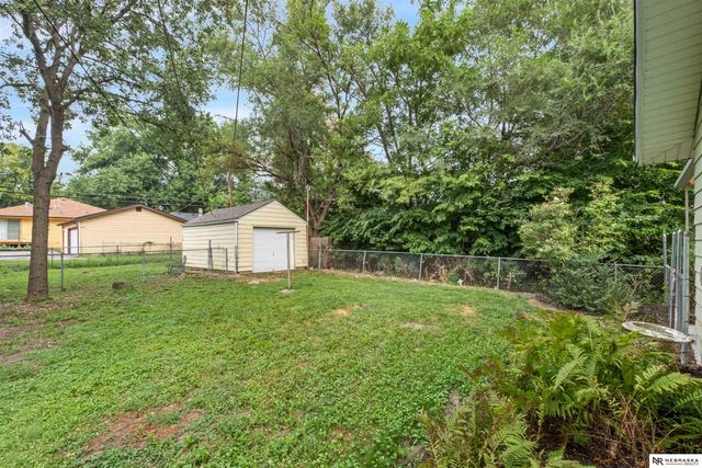 5610 Dorcas Street, Omaha, NE 68106