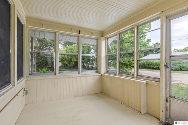 5610 Dorcas Street, Omaha, NE 68106