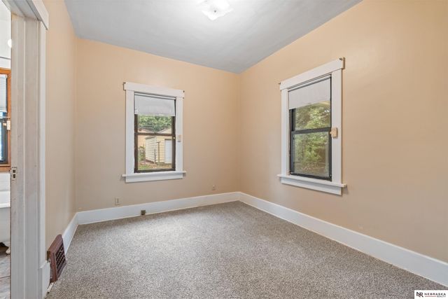 5610 Dorcas Street, Omaha, NE 68106