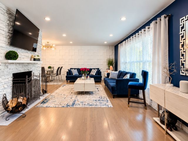 6621 N Kolmar Avenue, Lincolnwood, IL 60712