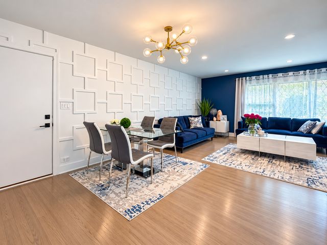 6621 N Kolmar Avenue, Lincolnwood, IL 60712