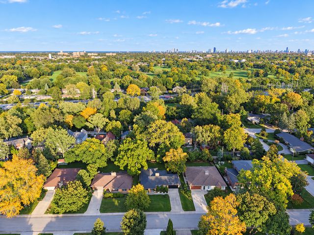 6621 N Kolmar Avenue, Lincolnwood, IL 60712